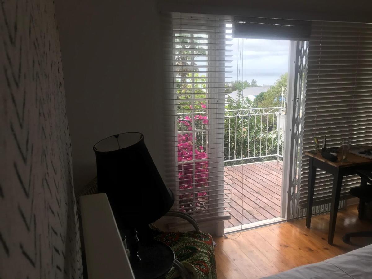 Апартаменты 4 Duke Street Flat#3 Моссел-Бей Экстерьер фото